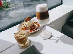 Whitely Cafe