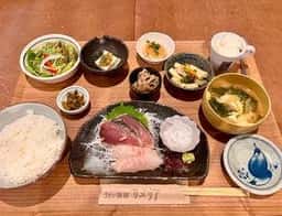 ゴハン酒場 カメリア