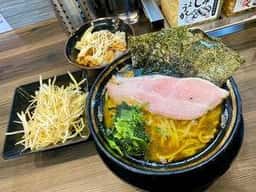 王道家直系 家系ラーメン がく