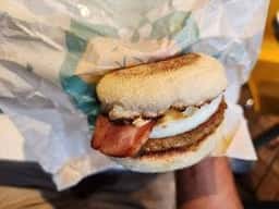 マクドナルド 新大久保店