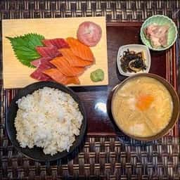 でか盛り海鮮問屋 白石店