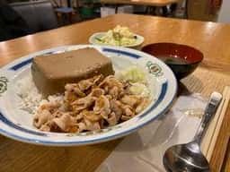 ビル食堂 でら