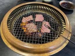 焼肉亭 ぢろやん