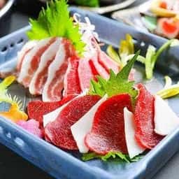 熊本馬刺しと純米酒 櫻