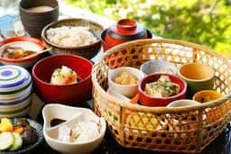 日本料理 わらびの森