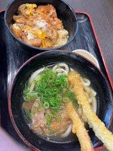 資さんうどん 空港通店