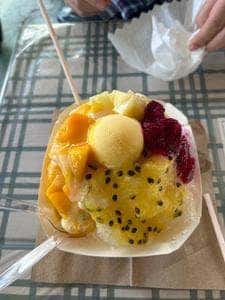 琉冰 おんなの駅なかゆくい市場