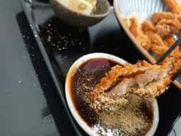 ぶたやのとんかつ定食