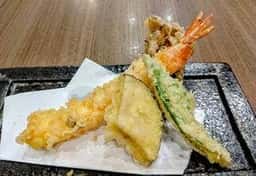 山茶花そば椿