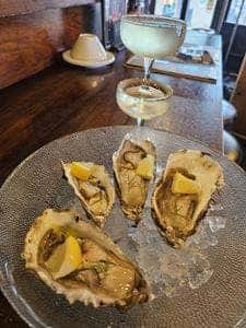 牡蠣と塊肉が美味しいお店 産直酒場北の国バル 赤羽店