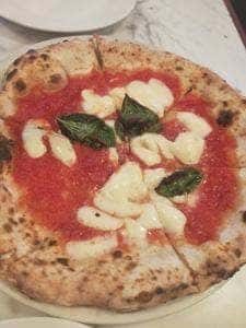 ピッツェリア カポリ