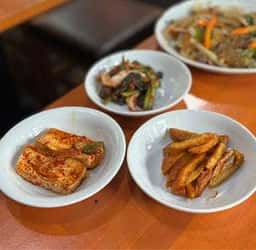 韓国家庭料理どんぐり