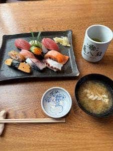 亀八鮨