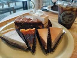 チーズガーデン エミテラス所沢店