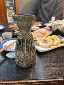 松すし鶴ヶ丘駅前