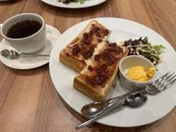 CAFE LE PIN 伏見店