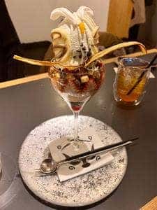 夜パフェ専門店 モモブクロ