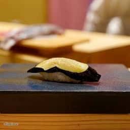 すしさとる