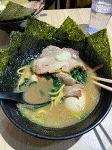 横濱家系ラーメン 海老名家