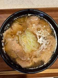 豚もおだてりゃメン喰らう