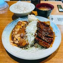 豚屋鳥山 鎌倉店