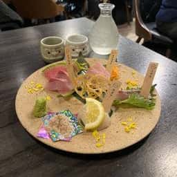 幻の和牛と三崎港直送鮮魚 モルゲン 五反田駅前店