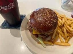 THE GREAT BURGER