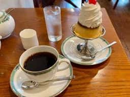 カフェ ティシャーニ