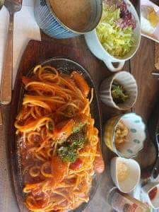 Tome's Cafe