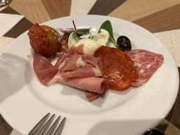 壁の穴 そごう大宮店