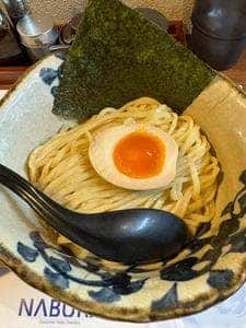 なぶら