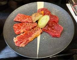 炭火焼肉 牛ライフ