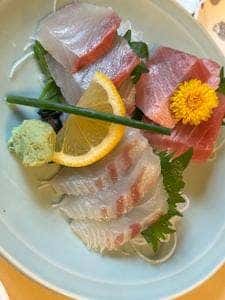 全国銘酒 たる松 本店