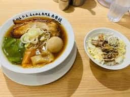 生わんたんらぁめん専門店 赤黄緑 天満店