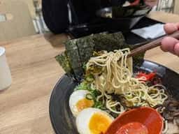 豚丼・博多とんこつ ばりかた屋 アリオ川口店