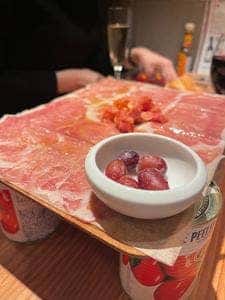 ワインの酒場。ディプント 新宿西口店