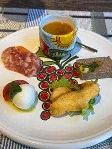 italiano. vino e saci