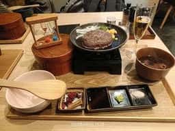 とろけるハンバーグ 福よし 浅草蔵前店