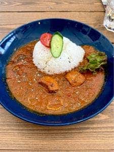 Cafe 音と友に