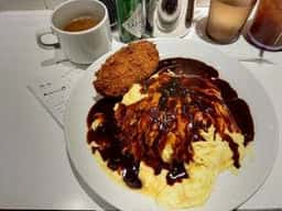 男のオムライス EGG BOMB