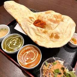 クリスタルカレー&チキンハウス