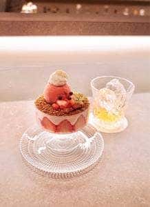 パフェ、珈琲、酒、佐藤