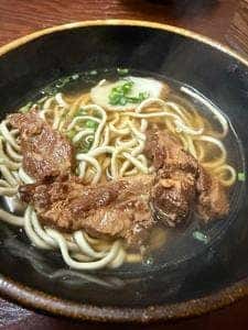 沖縄そば つるまつ