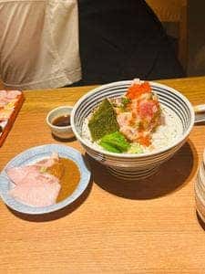 日本橋 海鮮丼 つじ半 室町店