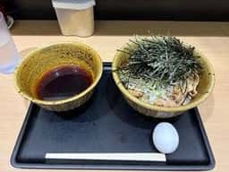 なぜ蕎麦にラー油を入れるのか。田町店