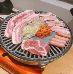 韓国・焼肉 YAKUYAKU食堂