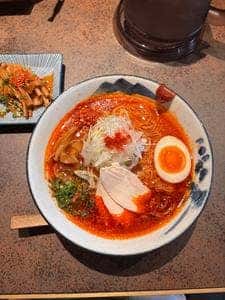 薬膳ラーメン 辛紅 原宿