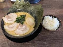 横浜家系ラーメンさがみ家
