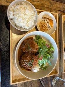Pitan BISTRO and CAKES