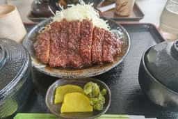 チロル